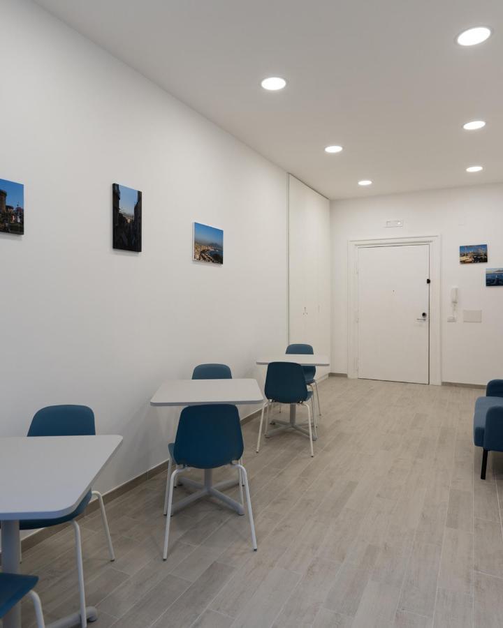 Dimora Cavour Hotel Napoli Bagian luar foto