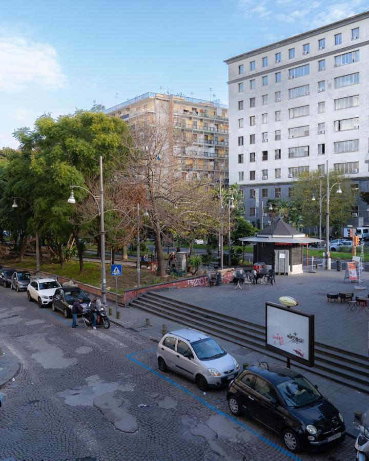 Dimora Cavour Hotel Napoli Bagian luar foto