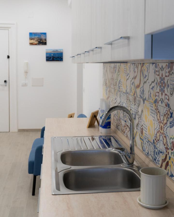 Dimora Cavour Hotel Napoli Bagian luar foto