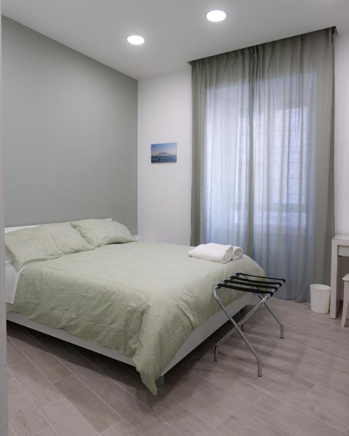 Dimora Cavour Hotel Napoli Bagian luar foto