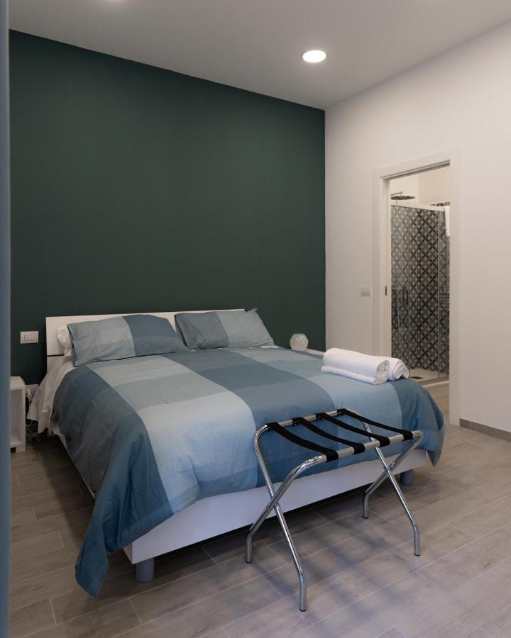 Dimora Cavour Hotel Napoli Bagian luar foto