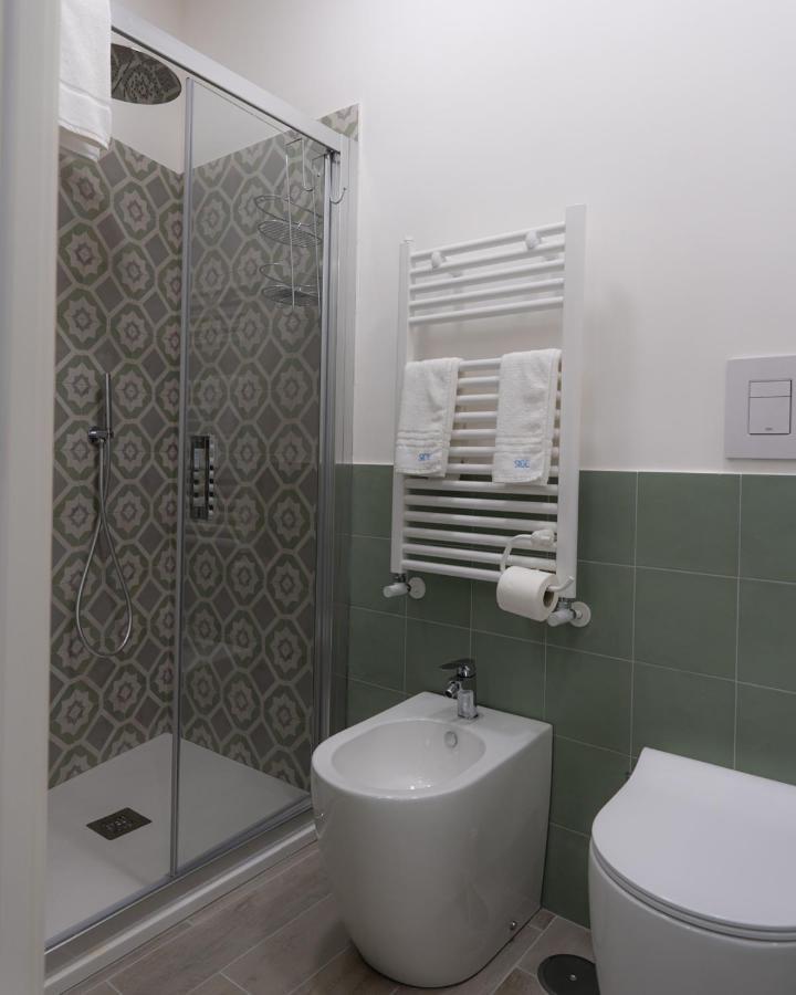 Dimora Cavour Hotel Napoli Bagian luar foto