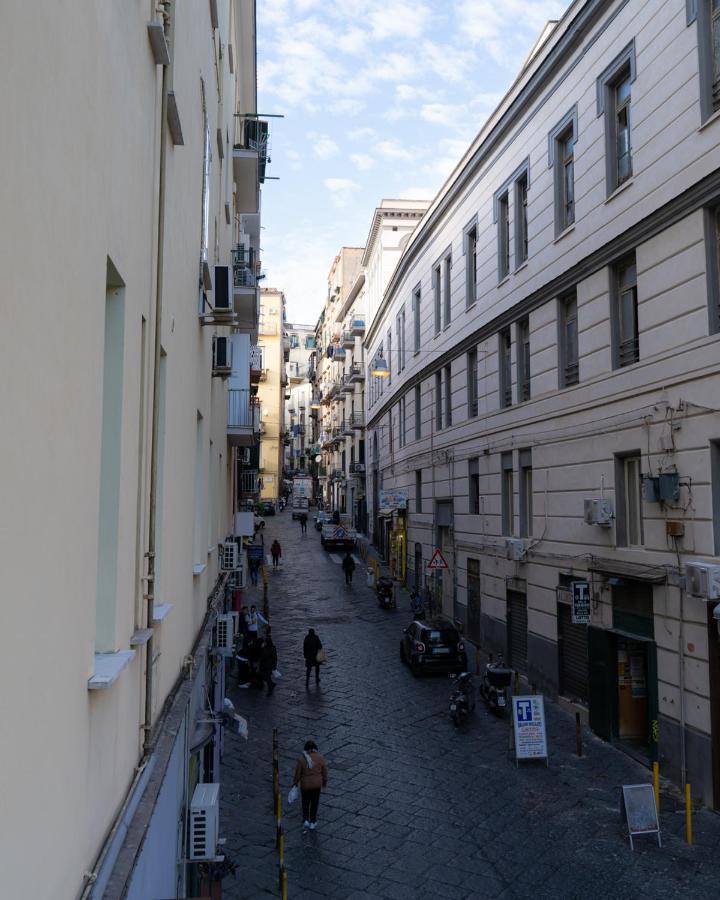 Dimora Cavour Hotel Napoli Bagian luar foto