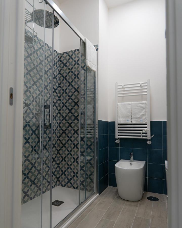 Dimora Cavour Hotel Napoli Bagian luar foto