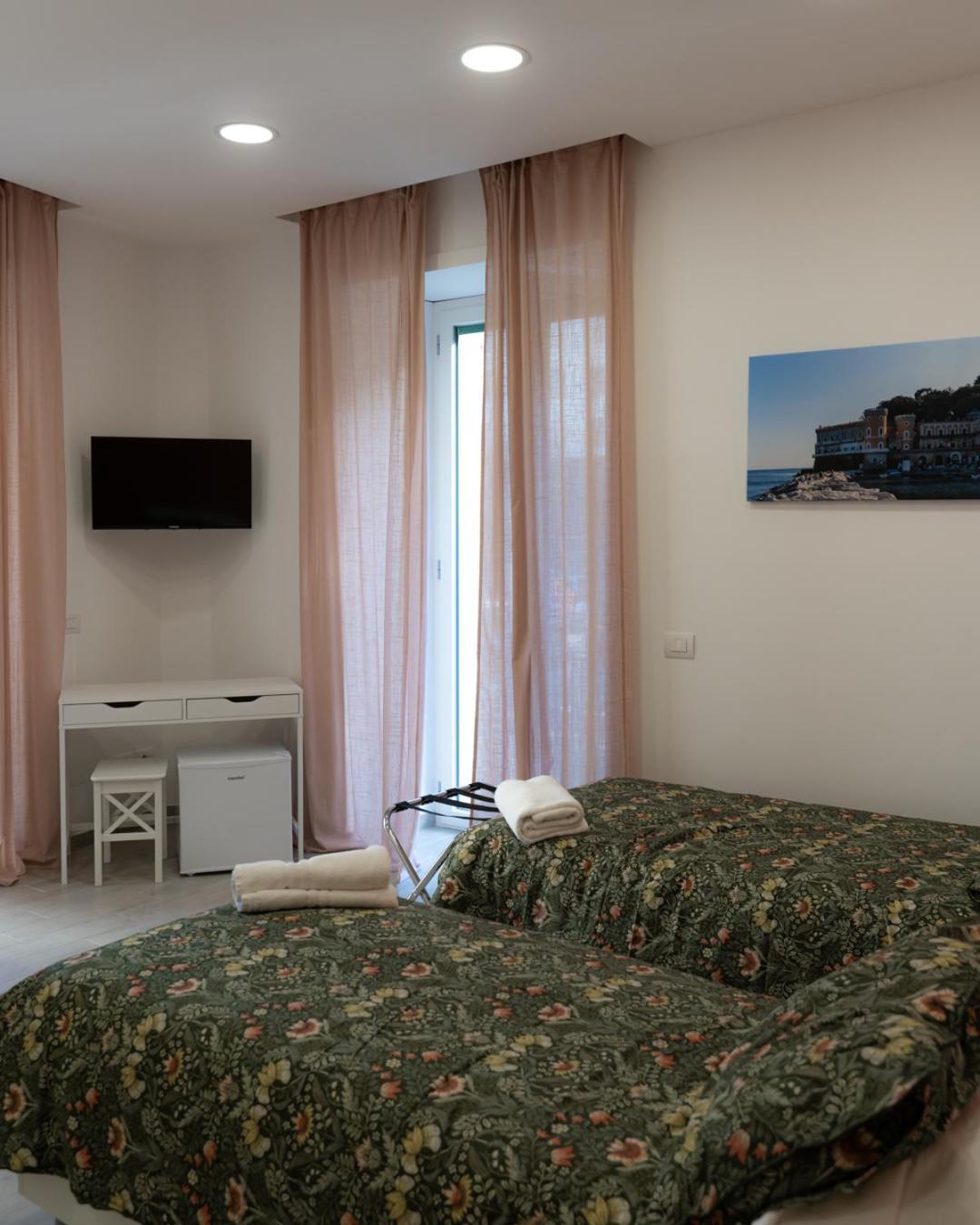 Dimora Cavour Hotel Napoli Ruang foto